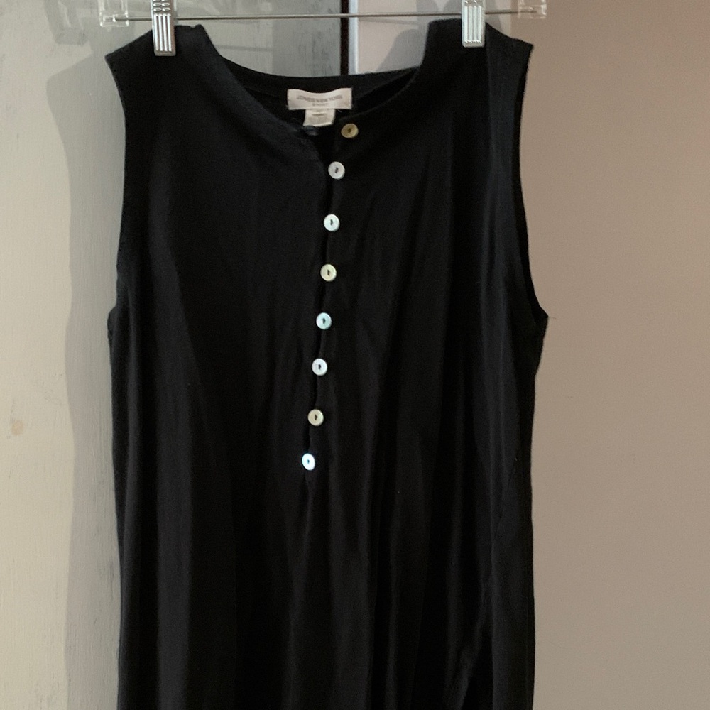 Jones New York Black Sleeveless Button-Down Shirt